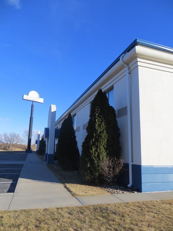 Days Inn By Wyndham Grand Island I-80 Doniphan Exterior photo